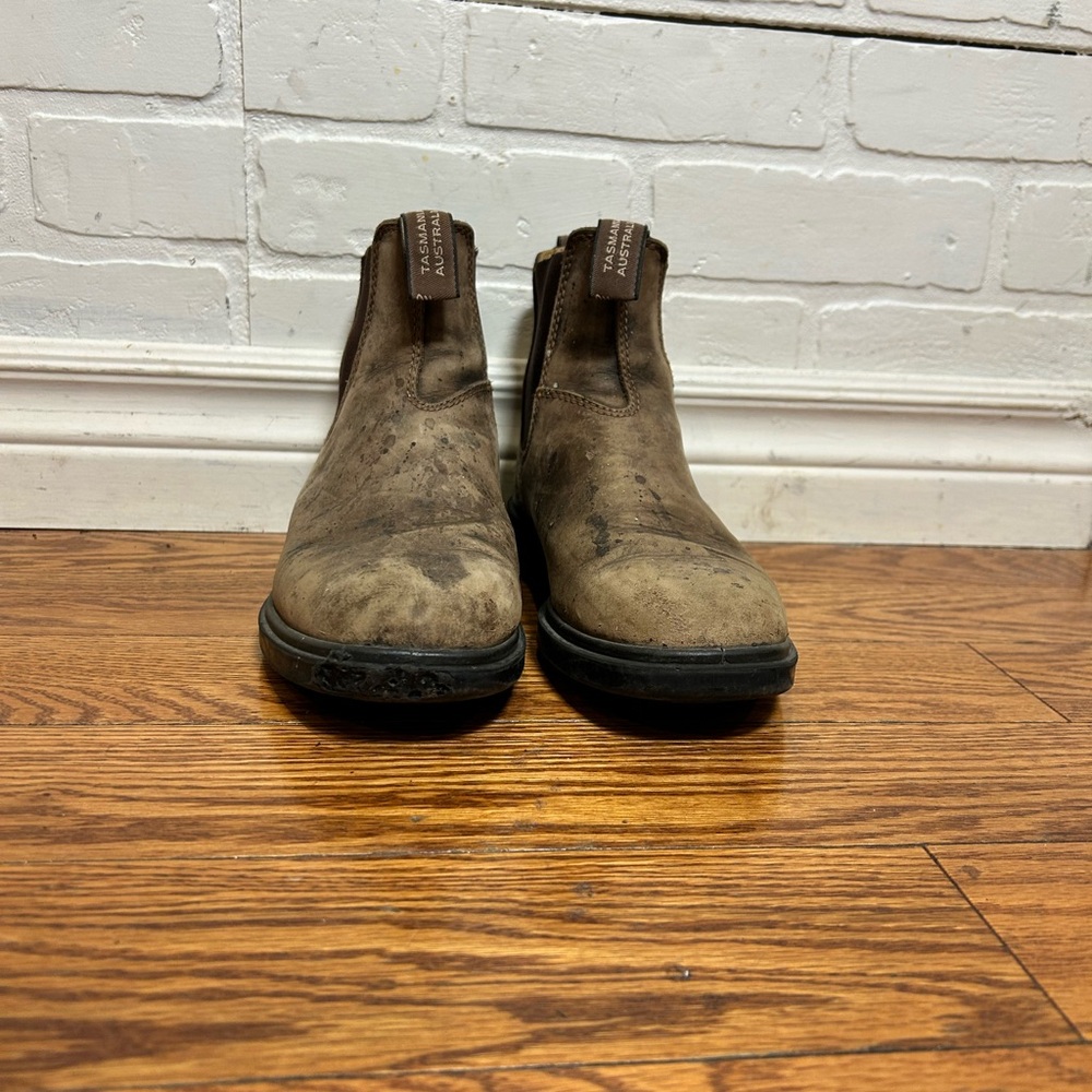 Women’s Blundstone Classic Brown Boots Size 7.5 US